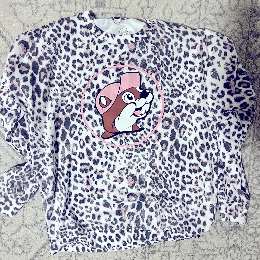 Buc-ees sweater